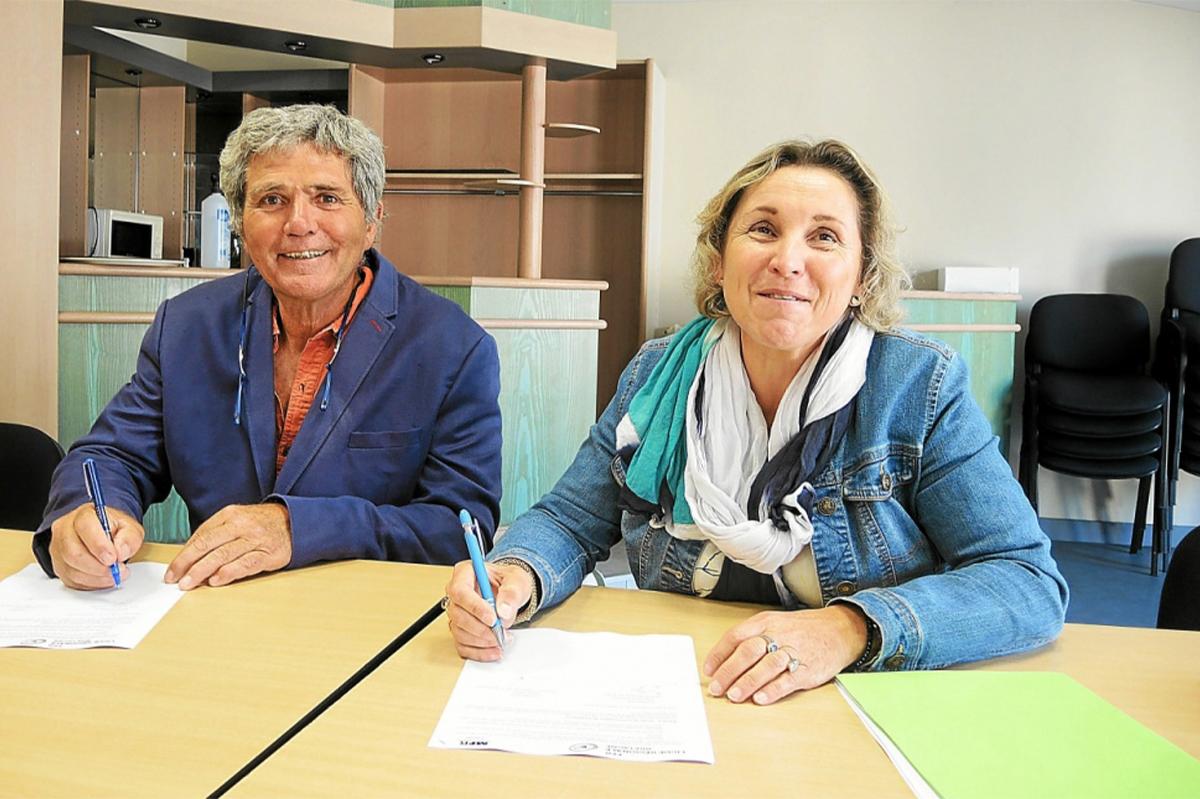 Rugby : une convention régionale avec Familles Rurales signée à Loudéac