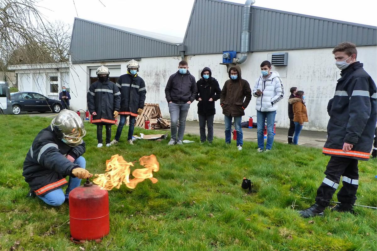 Des élèves en BTS, au lycée Fulgence-Bienvenüe formés pour maîtriser les feux