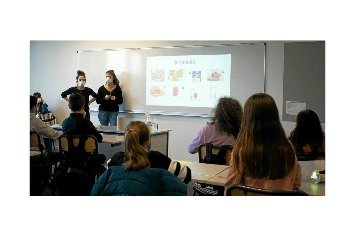 Les étudiantes infirmières ont animé un atelier sur la malbouffe au collège Racine