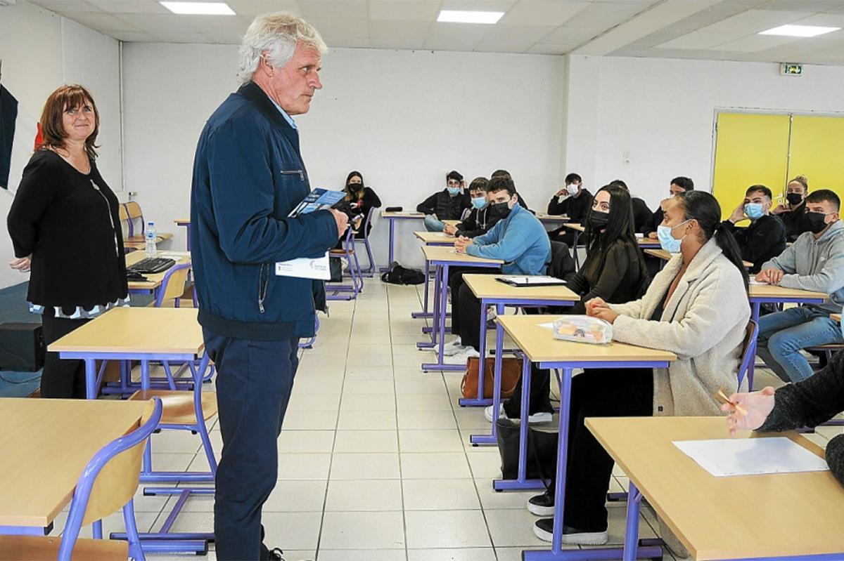 Loudéac : le Québec en opération séduction au lycée Saint-Joseph